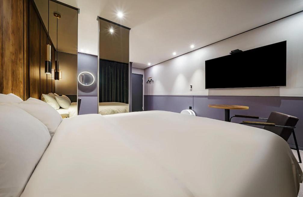 Brown-Dot Hotel Geomdan Incheon Esterno foto